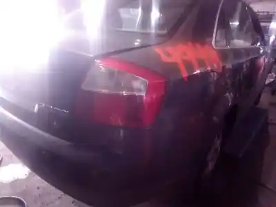 Veículo de Sucata audi a4 berlina (8e) 2.0 16v fsi do ano 2003 alimentado awa