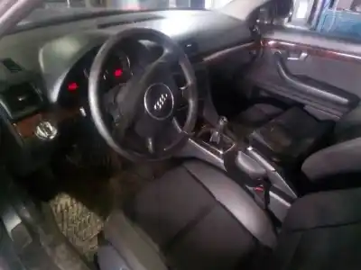 Veículo de Sucata audi a4 berlina (8e) 2.0 16v fsi do ano 2003 alimentado awa