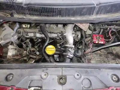 Veículo de Sucata renault scenic ii confort dynamique do ano 2004 alimentado f9q812