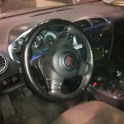 Veículo de Sucata seat leon (1p1) 2.0 tdi 16v do ano 2001 alimentado bkd