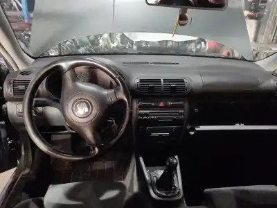 Veículo de Sucata seat toledo (1m2) signo do ano 2003 alimentado asv