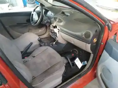 Veículo de Sucata renault clio iii confort dynamique do ano 2007 alimentado k9k t7