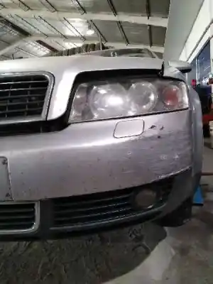 Veículo de Sucata audi a4 berlina (8e) 2.5 tdi (120kw) do ano 2003 alimentado bfc