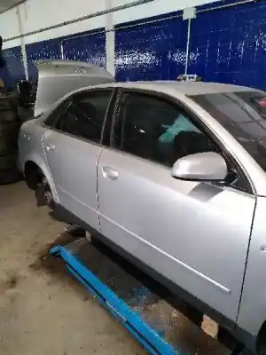 Veículo de Sucata audi a4 berlina (8e) 2.5 tdi (120kw) do ano 2003 alimentado bfc