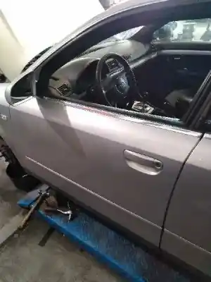 Veículo de Sucata audi a4 berlina (8e) 2.5 tdi (120kw) do ano 2003 alimentado bfc