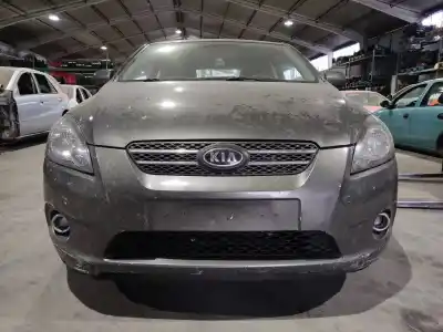 Veículo de Sucata kia ceed active 116 cv / 85 kw do ano 2011 alimentado d4fb