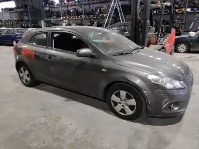 Veículo de Sucata kia ceed active 116 cv / 85 kw do ano 2011 alimentado d4fb