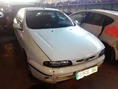 Scrapping Vehicle FIAT BRAVA (182) JTD 105 / 100 Clima of the year 2001 powered 182B9000