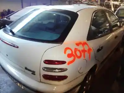 Véhicule à la ferraille fiat brava (182) jtd 105 / 100 clima de l'année 2001 alimenté 182b9000