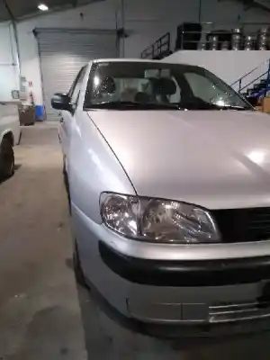 Veículo de Sucata seat cordoba berlina (6k2) stella do ano 2000 alimentado agp