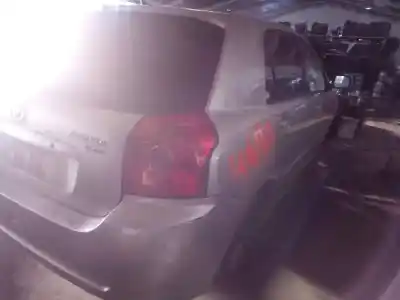 Veículo de Sucata toyota corolla (e12) 2.0 d-4d linea luna berlina do ano 2004 alimentado 1cdftv
