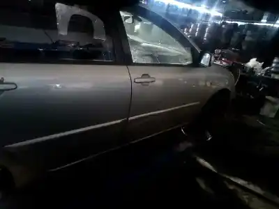 Veicolo di demolizione TOYOTA COROLLA (E12) 2.0 D-4D Linea Luna Berlina dell'anno 2004 alimentato 1CDFTV