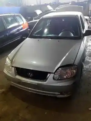 Veicolo di demolizione hyundai accent (lc) l crdi dell'anno 2001 alimentato d3ea