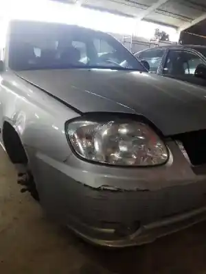 Veicolo di demolizione hyundai accent (lc) l crdi dell'anno 2001 alimentato d3ea