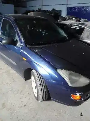 Véhicule à la ferraille ford focus berlina (cak) ambiente de l'année 1999 alimenté fyda
