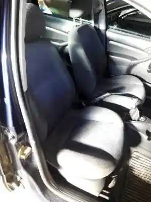 Véhicule à la ferraille ford focus berlina (cak) ambiente de l'année 1999 alimenté fyda