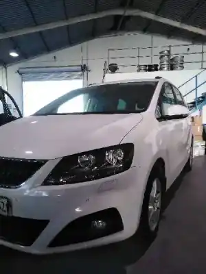 Vehicul casat seat alhambra (710, 711) 2.0 tdi al anului 2013 alimentat cff
