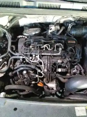 Vehicul casat seat alhambra (710, 711) 2.0 tdi al anului 2013 alimentat cff