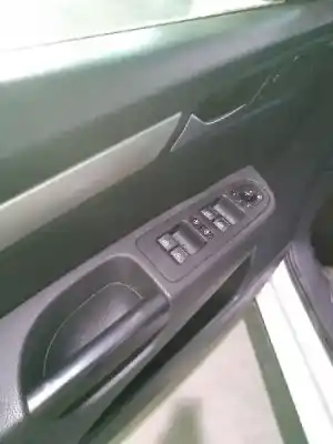 Vehicul casat seat alhambra (710, 711) 2.0 tdi al anului 2013 alimentat cff