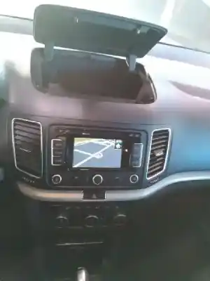 Vehicul casat seat alhambra (710, 711) 2.0 tdi al anului 2013 alimentat cff