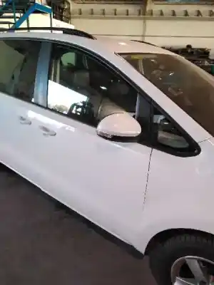 Vehicul casat seat alhambra (710, 711) 2.0 tdi al anului 2013 alimentat cff