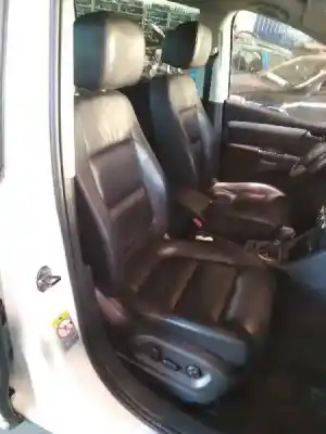 Vehicul casat seat alhambra (710, 711) 2.0 tdi al anului 2013 alimentat cff