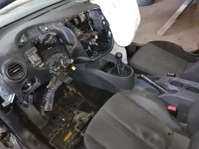 Scrapping Vehicle seat leon (1p1) 1.6 of the year 2005 powered bse