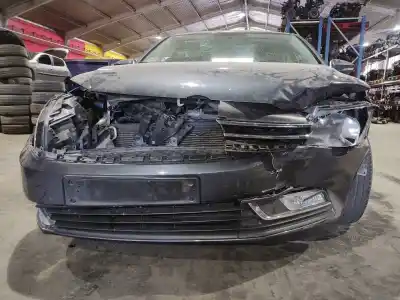 Véhicule à la ferraille volkswagen passat b7 (362) 1.6 tdi de l'année 2012 alimenté cay