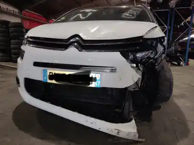 Véhicule à la ferraille citroen c4 picasso attraction de l'année 2014 alimenté 9h05