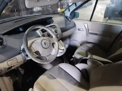 Veículo de Sucata renault scenic ii adventure by coronel tapiocca do ano 2007 alimentado f9q lb