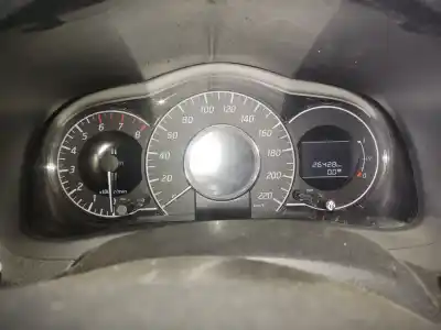 Veículo de Sucata nissan note tekna premium do ano 2014 alimentado hr12