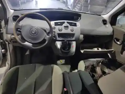 Veículo de Sucata renault scenic ii confort dynamique do ano 2004 alimentado k4m782