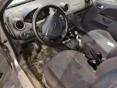 Здавання транспортного засобу ford fiesta (cbk) ambiente року 2002 потужний f6ja