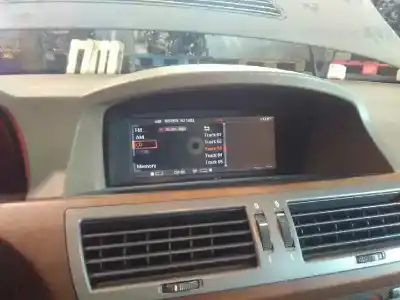 Veicolo di demolizione bmw serie 7 (e65/e66) 735i dell'anno 2002 alimentato n62b36