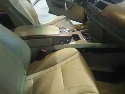 Veicolo di demolizione bmw serie 7 (e65/e66) 735i dell'anno 2002 alimentato n62b36