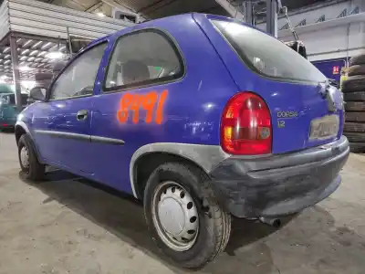 Sloopvoertuig opel corsa b base van het jaar 1997 aangedreven x12sz