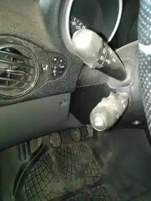 Veículo de Sucata alfa romeo 147 (190) 1.6 16v cat do ano 2001 alimentado ar32104