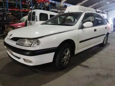 Veículo de Sucata renault laguna (b56) 2.2 turbodiesel do ano 1996 alimentado g8t760