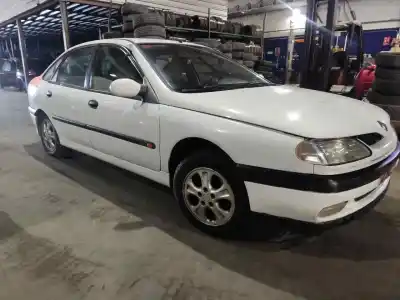 Veículo de Sucata renault laguna (b56) 2.2 turbodiesel do ano 1996 alimentado g8t760
