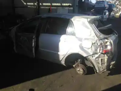 Veicolo di demolizione toyota corolla (e12) 2.0 d-cat dell'anno 2003 alimentato d 1cd-ftv