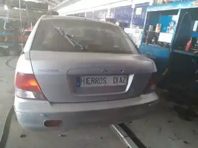 Veicolo di demolizione hyundai accent (lc) * dell'anno 2000 alimentato 