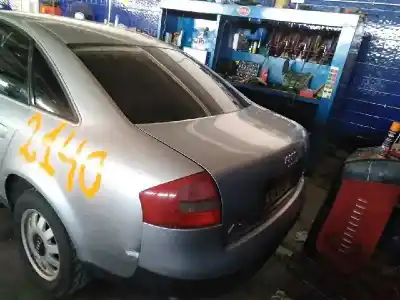 Sloopvoertuig audi a6 berlina (4b2) 1.8 125 cv / 92 kw van het jaar 1998 aangedreven 
