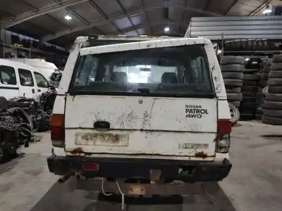 Veículo de Sucata nissan patrol 260 do ano 1985 alimentado diesel-4