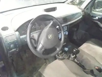Véhicule à la ferraille opel meriva cosmo de l'année 2004 alimenté y17dt