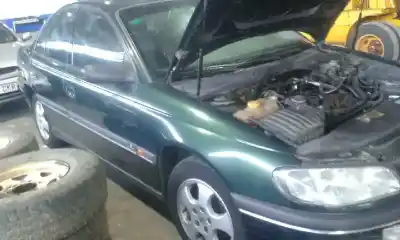 Veículo de Sucata opel omega b 2.0 16v cat (x 20 xev / l34) do ano 2001 alimentado x20xev