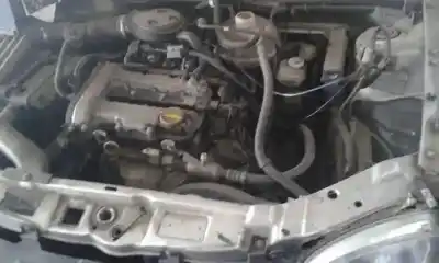 Veículo de Sucata opel corsa b 1.0 12v cat (x 10 xe / lw3) do ano 2001 alimentado x1oxe