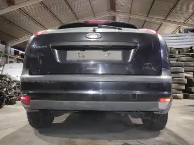 Veículo de Sucata ford focus berlina (cap) ghia do ano 2004 alimentado hwdb