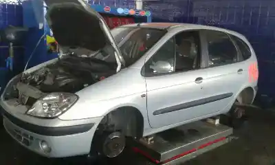 Veicolo di demolizione renault megane scénic (ja0/1_) 1.6 16v (ja0b ja04 ja11 ja00) dell'anno 2001 alimentato k4m