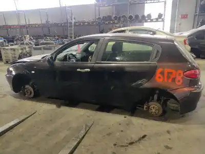 Veicolo di demolizione alfa romeo 147 (190) 1.9 jtd distinctive dell'anno 2003 alimentato 937a2000