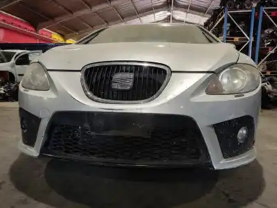 Veicolo di demolizione seat leon (1p1) reference dell'anno 2005 alimentato bkc